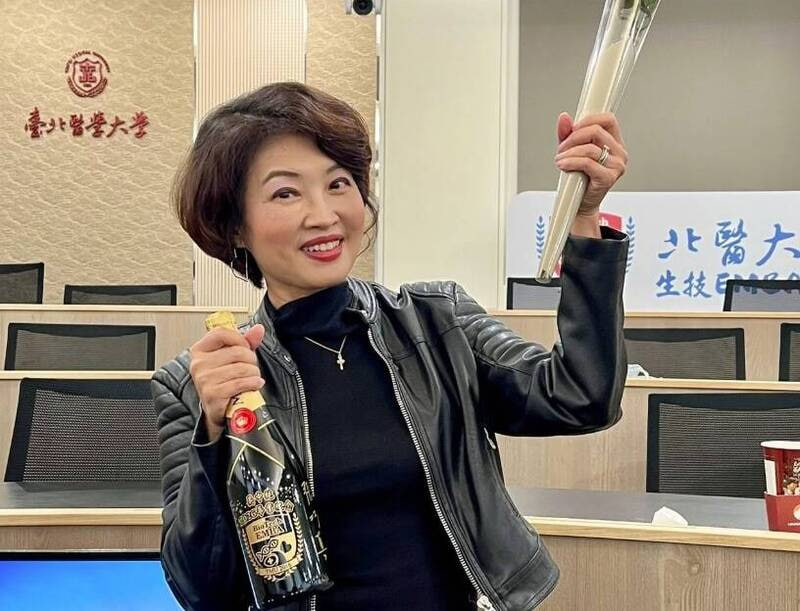 อดีตผู้ประกาศข่าว ‘อู๋ จงฉุน’ เสียชีวิตในวัย 56 ปี หลังรักษาเพียง 1 เดือน เจาะลึกสาเหตุสำคัญที่ทำให้มะเร็งต่อมน้ำเหลืองคร่าชีวิต